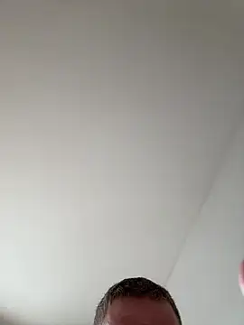 Snapshot of wright87 chatting on April 10, 2026, 4:12 pm wright87 online show from April 10, 2026, 4:12 pm