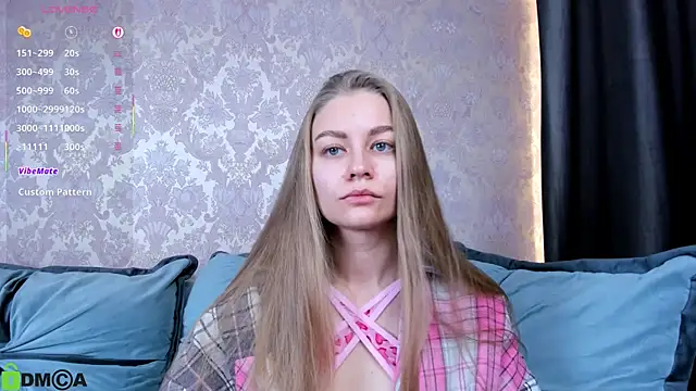 Snapshot of Polumna_cute chatting on October 16, 2025, 8:48 am Polumna cute online show from October 16, 2025, 8:48 am