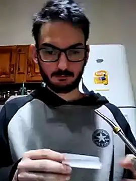 Snapshot of FefeDicKO chatting on December 4, 2024, 6:55 am FefeDicKO online show from December 4, 2024, 6:55 am