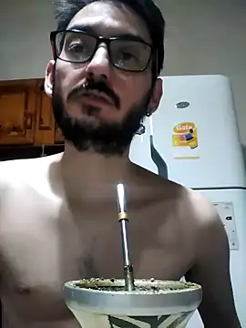 Snapshot of FefeDicKO chatting on December 13, 2024, 7:36 am FefeDicKO online show from December 13, 2024, 7:36 am