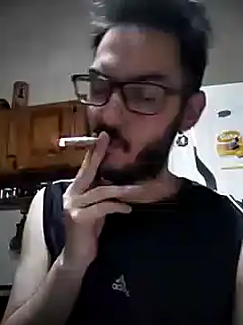 Snapshot of FefeDicKO chatting on December 21, 2024, 7:45 am FefeDicKO online show from December 21, 2024, 7:45 am