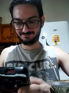 Snapshot of FefeDicKO chatting on February 23, 2025, 7:22 am FefeDicKO online show from February 23, 2025, 7:22 am