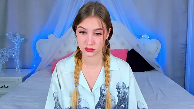 VitalinaBlue online show from November 29, 2025, 1:19 am