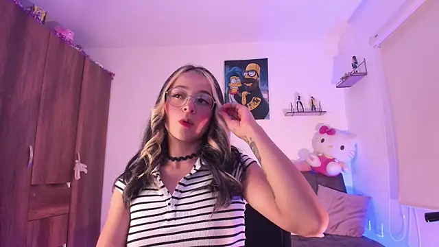 Snapshot of penny_sweett_ chatting on September 22, 2025, 12:01 am penny sweett  online show from September 22, 2025, 12:01 am
