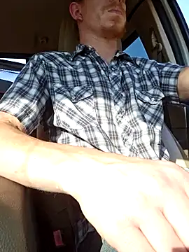 Snapshot of REDHAMMER_ chatting on September 30, 2025, 8:47 pm REDHAMMER online show from September 30, 2025, 8:47 pm