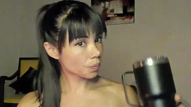 AnaHenao online show from March 4, 2026, 11:38 am