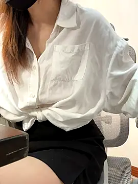 Snapshot of Annabody chatting on October 15, 2025, 6:46 am Annabody online show from October 15, 2025, 6:46 am