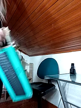 Snapshot of merlinaadams_ chatting on October 9, 2025, 4:38 pm merlinaadams  online show from October 9, 2025, 4:38 pm