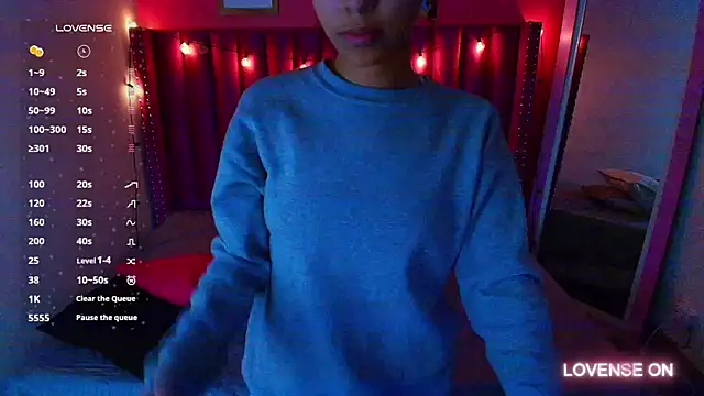 Snapshot of littleebonny chatting on December 5, 2024, 1:06 pm littleebonny online show from December 5, 2024, 1:06 pm