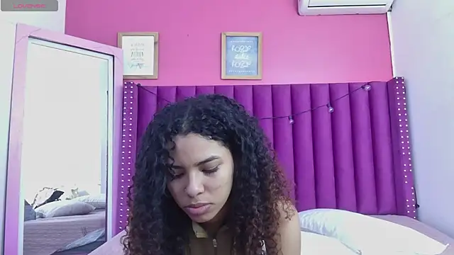 littleebonny online show from March 26, 2026, 12:33 pm