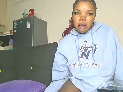 Snapshot of sweet_bigclit chatting on March 7, 2026, 5:54 pm sweet bigclit online show from March 7, 2026, 5:54 pm