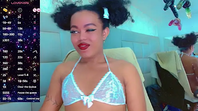 Snapshot of KayleighDreams_ chatting on January 7, 2025, 9:29 am KayleighDreams online show from January 7, 2025, 9:29 am