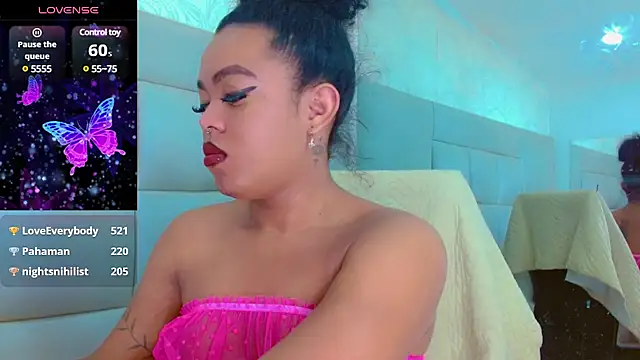 Snapshot of KayleighDreams_ chatting on January 13, 2025, 12:13 pm KayleighDreams online show from January 13, 2025, 12:13 pm