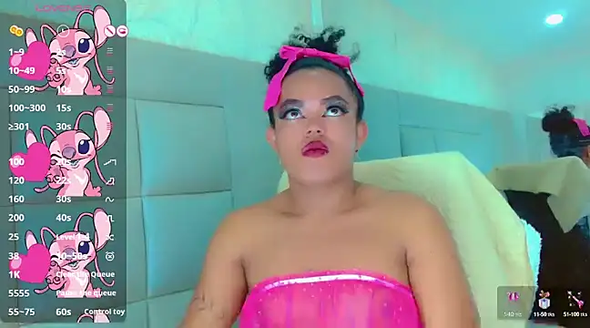 Snapshot of KayleighDreams_ chatting on February 24, 2025, 1:31 pm KayleighDreams online show from February 24, 2025, 1:31 pm