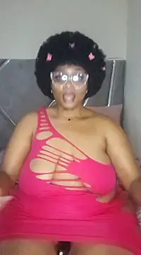 Snapshot of CocoBootyyy chatting on March 1, 2025, 12:17 am CocoBootyyy online show from March 1, 2025, 12:17 am