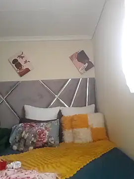 Snapshot of CocoBootyyy chatting on March 13, 2025, 9:43 am CocoBootyyy online show from March 13, 2025, 9:43 am