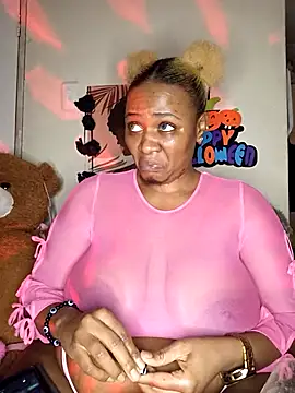 Snapshot of CocoBootyyy chatting on October 29, 2025, 3:42 am CocoBootyyy online show from October 29, 2025, 3:42 am