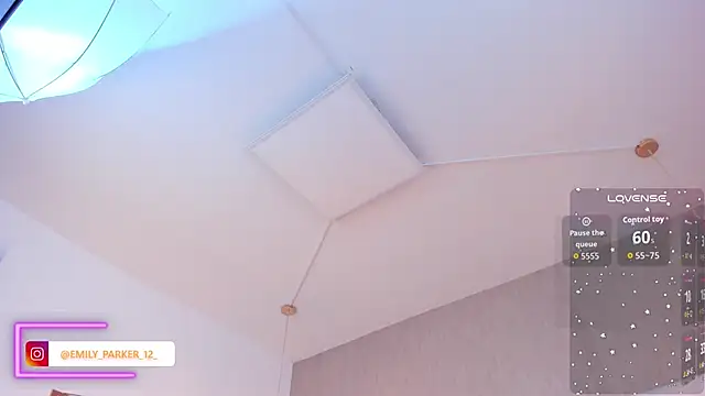 Snapshot of emily_parkerr chatting on April 6, 2026, 8:32 pm emily parkerr online show from April 6, 2026, 8:32 pm