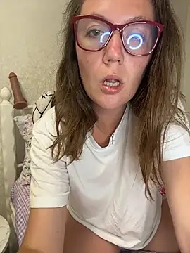 BeatriceTender online show from July 10, 2026, 9:17 pm
