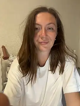 BeatriceTender online show from July 29, 2026, 8:40 pm