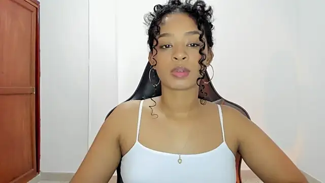 Snapshot of avellanatammy chatting on October 14, 2025, 2:45 am avellanatammy online show from October 14, 2025, 2:45 am