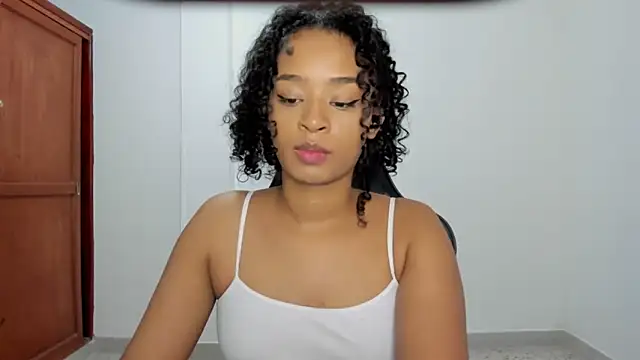 avellanatammy online show from November 14, 2025, 1:04 am