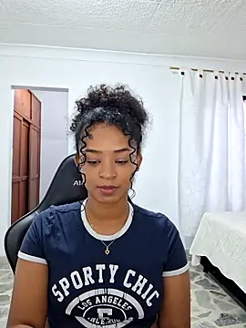 avellanatammy online show from May 5, 2026, 12:02 pm
