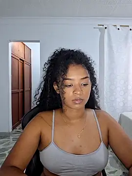 Snapshot of avellanatammy chatting on June 18, 2026, 9:41 pm avellanatammy online show from June 18, 2026, 9:41 pm