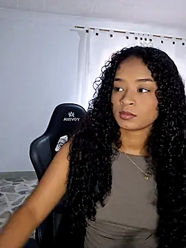 Snapshot of avellanatammy chatting on July 9, 2026, 2:21 pm avellanatammy online show from July 9, 2026, 2:21 pm