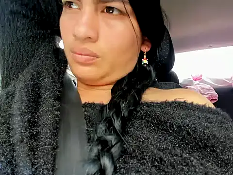 SamanthaBeke online show from April 6, 2026, 7:48 pm