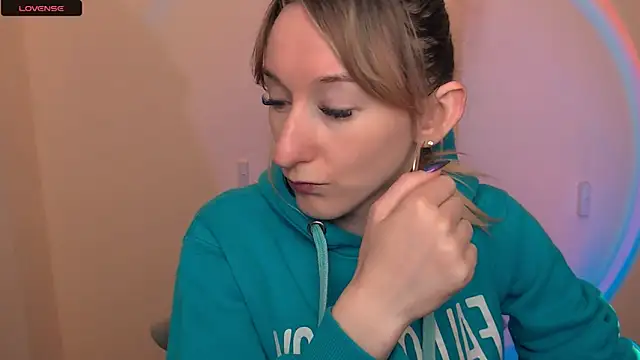 AmandaSell online show from October 8, 2025, 7:28 am