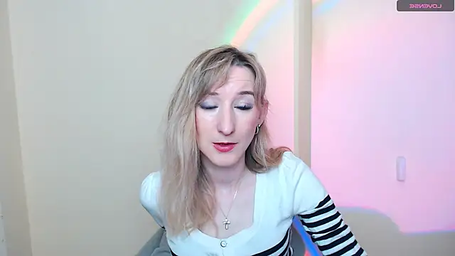 AmandaSell online show from May 9, 2026, 6:40 am