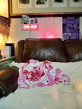 Snapshot of TheDime chatting on March 16, 2026, 12:49 am TheDime online show from March 16, 2026, 12:49 am