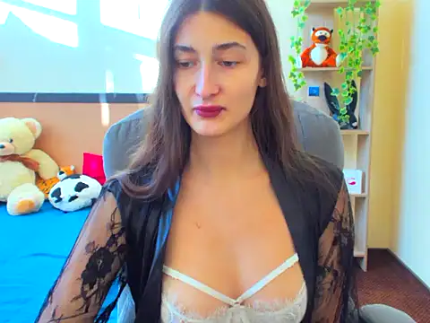 Snapshot of Moon-liza chatting on December 14, 2024, 7:18 am Moon-liza online show from December 14, 2024, 7:18 am
