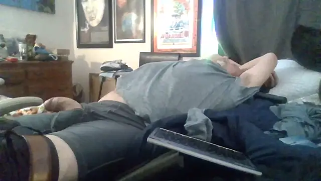 Snapshot of den-rock4u chatting on November 11, 2025, 4:12 am den-rock4u online show from November 11, 2025, 4:12 am