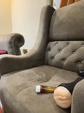 sknzy09 online show from October 15, 2025, 12:38 pm