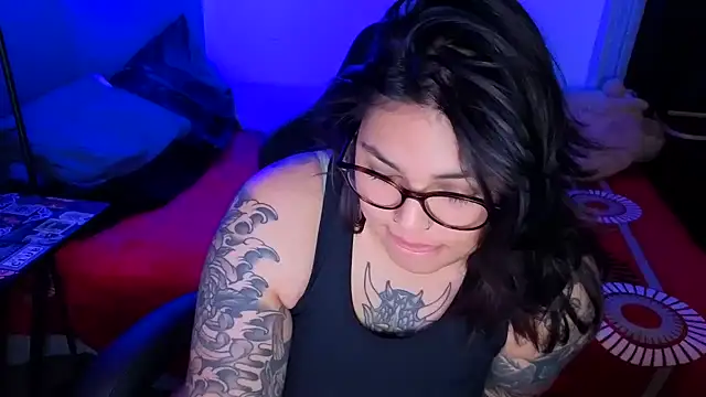 miacanela xo online show from June 18, 2026, 1:17 am