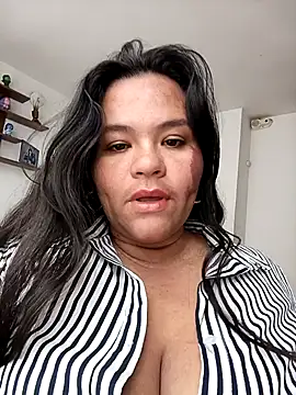 Snapshot of Julieta-tits chatting on April 10, 2026, 5:17 pm Julieta-tits online show from April 10, 2026, 5:17 pm
