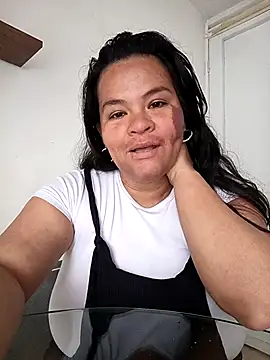 Snapshot of Julieta-tits chatting on April 13, 2026, 11:37 am Julieta-tits online show from April 13, 2026, 11:37 am