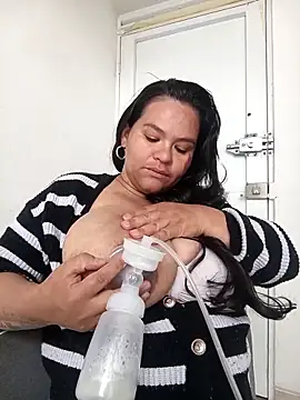 Snapshot of Julieta-tits chatting on May 7, 2026, 3:28 pm Julieta-tits online show from May 7, 2026, 3:28 pm