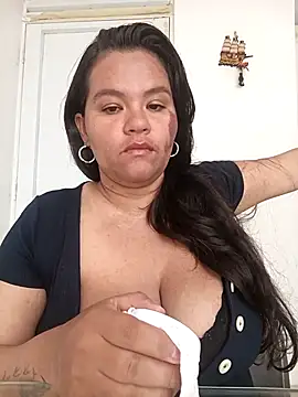 Snapshot of Julieta-tits chatting on May 15, 2026, 2:57 pm Julieta-tits online show from May 15, 2026, 2:57 pm