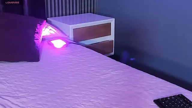 Tamaraakins online show from February 8, 2026, 12:19 pm