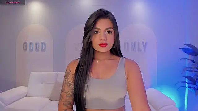 NicoleSanz  online show from January 9, 2025, 11:36 am