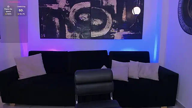 NicoleSanz  online show from January 28, 2025, 5:35 pm