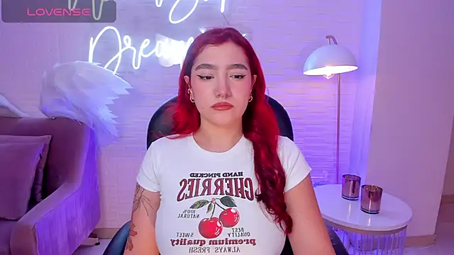 ViolettCastel online show from December 28, 2024, 7:43 pm