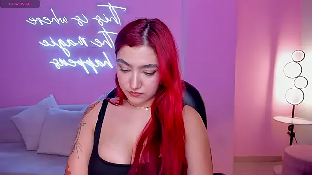 ViolettCastel online show from January 18, 2025, 7:26 pm