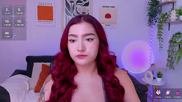 ViolettCastel online show from June 11, 2026, 7:23 pm