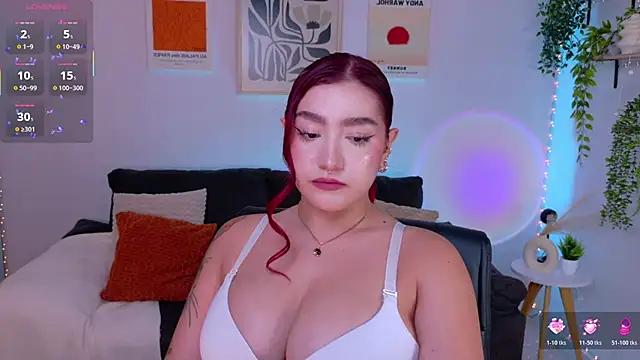 ViolettCastel online show from June 21, 2026, 11:07 pm