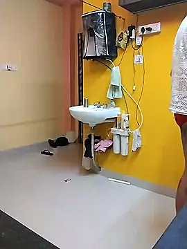 Snapshot of ANUBHABI chatting on February 6, 2025, 11:04 pm ANUBHABI online show from February 6, 2025, 11:04 pm