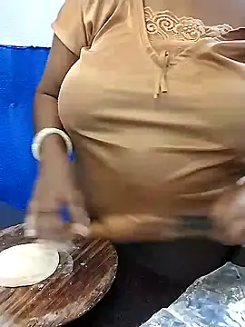 Snapshot of ANUBHABI chatting on March 2, 2025, 2:43 pm ANUBHABI online show from March 2, 2025, 2:43 pm